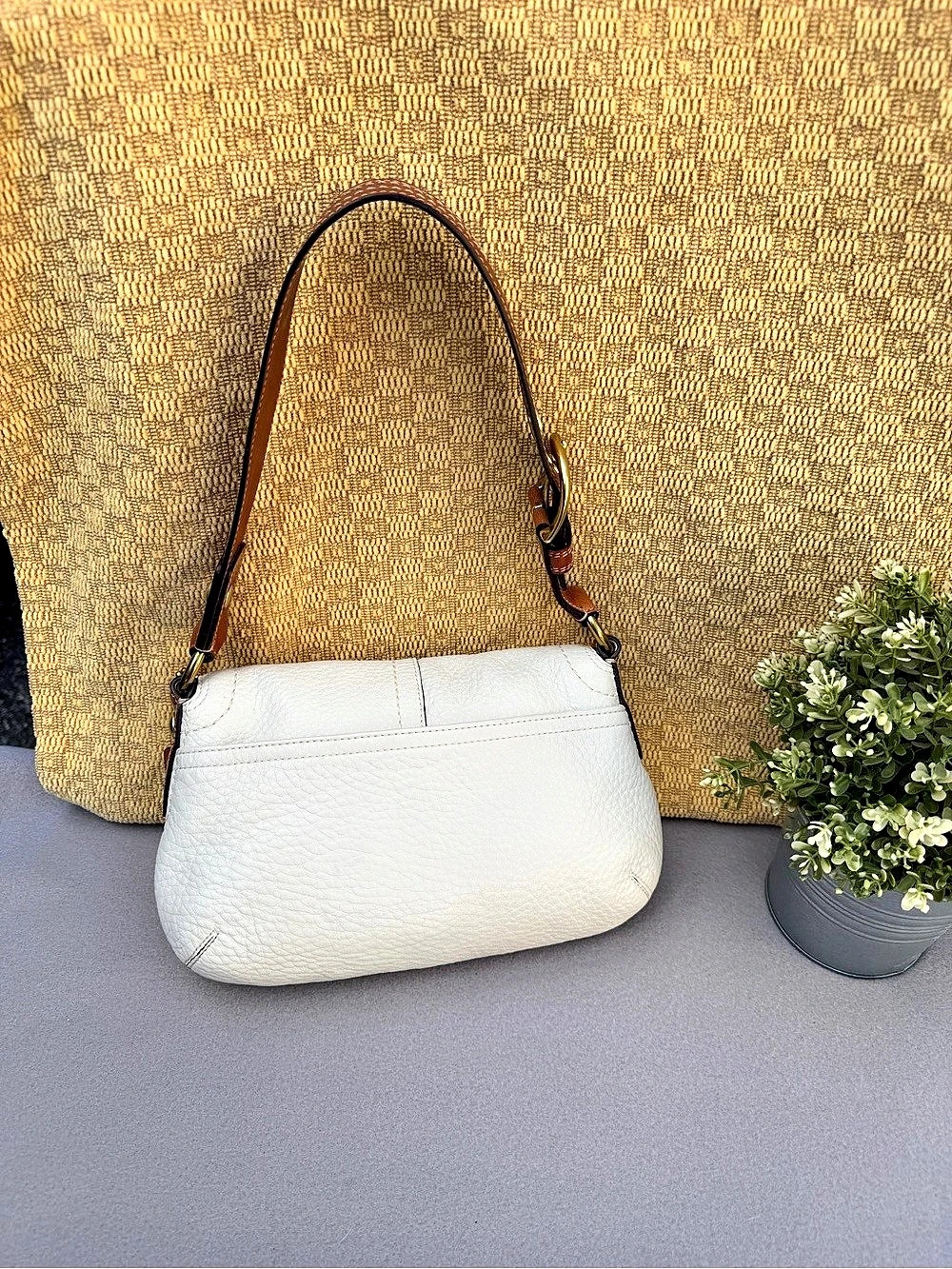 Coach Legacy Small Pebbled Leather Shoulder Bag White & Brown 11840 - Picture 3 of 13